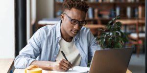 cómo ahorrar para la jubilación como freelance, autónomos